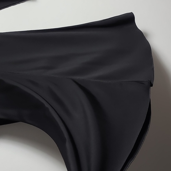 GIORGIO ARMANI Black Long Sleeve Sheath Dress Scooo Neck Knee-Length Size 40 US4 - Picture 5 of 16